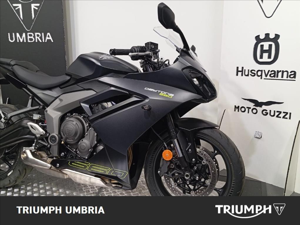 TRIUMPH Daytona 660 Abs