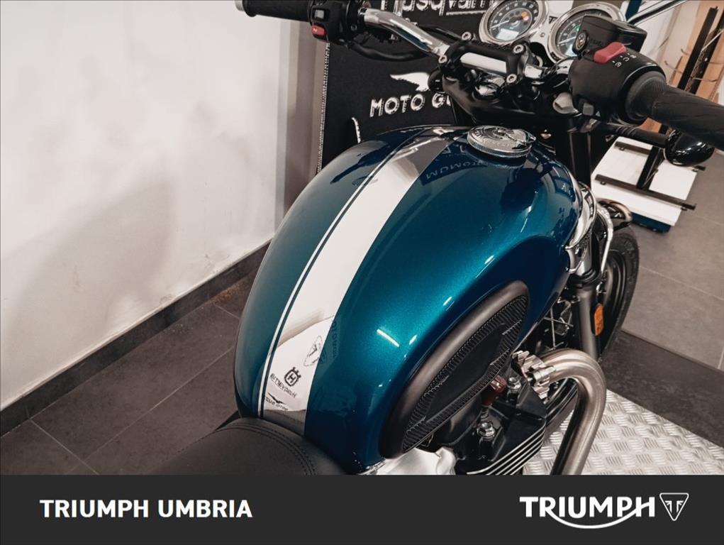 TRIUMPH Bonneville 900 T100 Chrome Edition